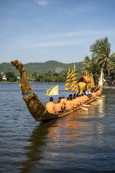 Dragonboat Tradizionale Decoratet Longboat Sul Lago Khao Tao Alla Gara — Foto Stock