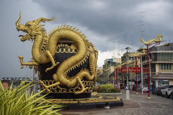 Grand Dragon Pot Poterie Monument Barrage Pracha Phatthana Sur Route — Photo