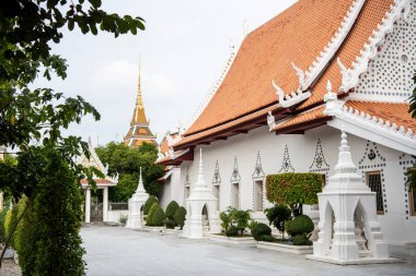 Wat Wat Yai Intharam Kraliyet Manastırı Tayland 'ın Chonburi eyaletindeki Mueang Chonburi şehrinde. Tayland, Chonburi, 29 Ekim 2023