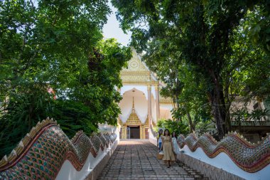 Wat Tham Nimit, Tayland 'ın Chonburi eyaletindeki Mueang Chonburi şehrinin merkezinde. Tayland, Chonburi, 30 Ekim 2023