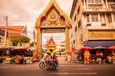 Wat Kamphaeng, Tayland 'ın Chonburi eyaletindeki Mueang Chonburi şehrinin şehir merkezinde. Tayland, Chonburi, 30 Ekim 2023
