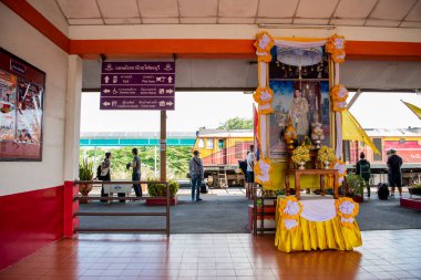 Chonburi Tren İstasyonu Tayland 'ın Chonburi eyaletindeki Mueang Chonburi şehrinin şehir merkezinde. Tayland, Chonburi, Kasım, 1, 2023