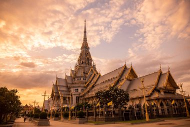 Wat Sothon Wararam Worawihan, Tayland 'ın Chachoengsao şehrindeki Mueang Chachoengsao şehrinde. Tayland, Chachoengsao, Kasım, 3, 2023