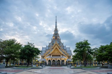 Wat Sothon Wararam Worawihan, Tayland 'ın Chachoengsao şehrindeki Mueang Chachoengsao şehrinde. Tayland, Chachoengsao, Kasım, 3, 2023