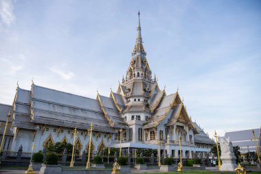 Wat Sothon Wararam Worawihan, Tayland 'ın Chachoengsao şehrindeki Mueang Chachoengsao şehrinde. Tayland, Chachoengsao, Kasım, 3, 2023