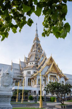 Wat Sothon Wararam Worawihan, Tayland 'ın Chachoengsao şehrindeki Mueang Chachoengsao şehrinde. Tayland, Chachoengsao, Kasım, 3, 2023