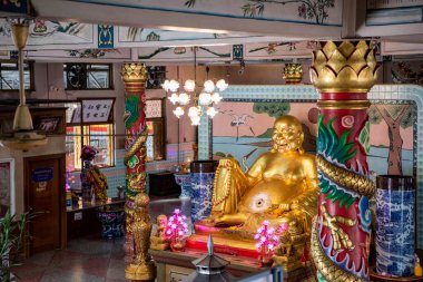 Tayland 'ın Chachoengsao eyaletindeki Mueang Chachoengsao şehrindeki Luang Pho Sothon Tapınağı. Tayland, Chachoengsao, Kasım, 2, 2023