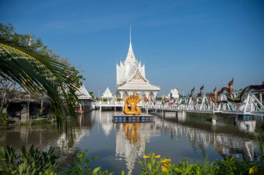 Wirachot Thammaram, Tayland 'ın Chachoengsao şehrindeki Mueang Chachoengsao şehrinin yakınlarında. Tayland, Chachoengsao, Kasım, 3, 2023