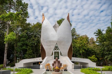 Udon Ratchathani 'nin merkezindeki Wat Burapa tapınağı ve Tayland' ın Ubon Ratchathani ili. Tayland, Ubon Ratchathani, Kasım, 25, 2023