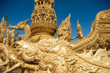 Ubon Ratchathani Mum Festivali 'nin kopyası Ubon Ratchathani, Tayland' daki Thung Si Muang parkında.