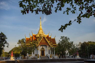Ubon Ratchathani 'deki Şehir Tapınağı ve Tayland' daki Ubon Ratchathani. Tayland, Ubon Ratchathani, 22 Kasım 2023.
