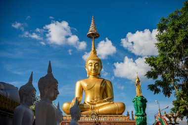 Wat Tai Phrachao 'daki Buddha Yai Ong Tue Ubon Ratchathani ve Tayland' daki Ubon Ratchathani.