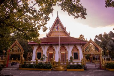 Wat Phon Phaen, Udon Ratchathani ve Ubon Ratchathani, Tayland 'da. Tayland, Ubon Ratchathani, 23 Kasım 2023
