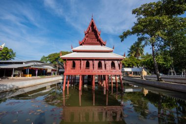 Wat Thung Si Mueang Ubon Ratchathani ve Tayland 'ın Ubon Ratchathani şehrinde. Tayland, Ubon Ratchathani, 22 Kasım 2023