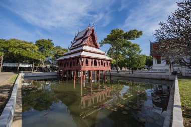 Wat Thung Si Mueang Ubon Ratchathani ve Tayland 'ın Ubon Ratchathani şehrinde. Tayland, Ubon Ratchathani, 22 Kasım 2023