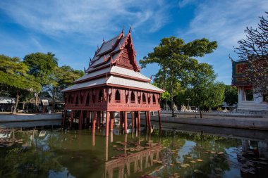 Wat Thung Si Mueang Ubon Ratchathani ve Tayland 'ın Ubon Ratchathani şehrinde. Tayland, Ubon Ratchathani, 22 Kasım 2023