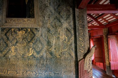 Tayland, Ubon Ratchathani - 22 Kasım 2023 Wat Thung Si Mueang 'ın içinde Ubon Ratchathani ve Tayland' ın Ubon Ratchathani şehrinde.  