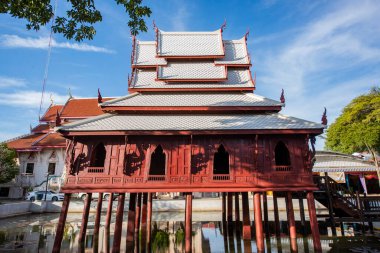 Wat Thung Si Mueang Ubon Ratchathani ve Tayland 'ın Ubon Ratchathani şehrinde. Tayland, Ubon Ratchathani, 22 Kasım 2023