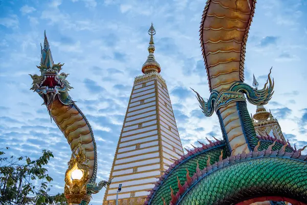 Thailand Ubon Ratchathani November 2023 Rainbow Carve Serpent Surrounding Sri — Stockfoto