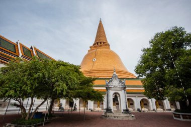 9 Kasım 2023 'te Tayland' ın Nakhon Pathom ve ilinin merkezindeki Phra Pathom Chedi 'nin içinde.
