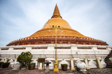 9 Kasım 2023 'te Tayland' ın Nakhon Pathom ve ilinin merkezindeki Phra Pathom Chedi 'nin içinde.