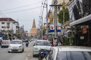 Tayland, Nakhon Pathom - 11 Kasım 2023: Nakhon Pathom 'da Phra Pathom Chedi ve Tayland' da Nakhon Pathom.