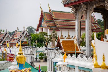 Wat Klang Bang Kaeo, 11 Kasım 2023 'te Tayland' ın Nakhon Pathom kenti yakınlarındaki Tambon Nakhon Chaisi köyünde..