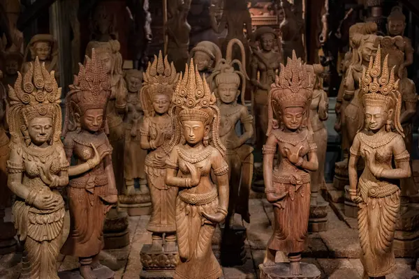 Таиланд Накхонпатом Ноября 2023 Года Цифры Резьбы Дереву Музее Лесной — стоковое фото
