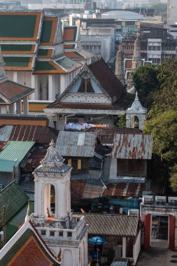 Banglamphu, Tayland 'daki Wat Ratchanatdaram Worawihan' dan bir manzara. Tayland, Bangkok, 10 Aralık 2023