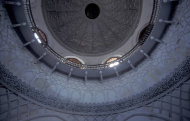Hindistan 'ın Tamil Nadu ilindeki Chennai şehrindeki Yüksek Mahkeme ve Eski Mahkeme binası. Hindistan, Chennai, Nisan 1998