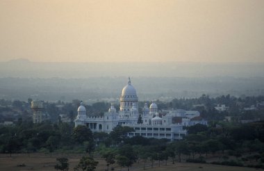 Hindistan 'ın Karnataka eyaletindeki Mysore şehrinde bulunan Lalitha Maham Palace Oteli..