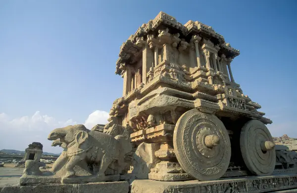 stock image ruins of the stone Chariot at the Vijaya Vittala Temple near the town of Hampi in the Province of Karnataka in India. 