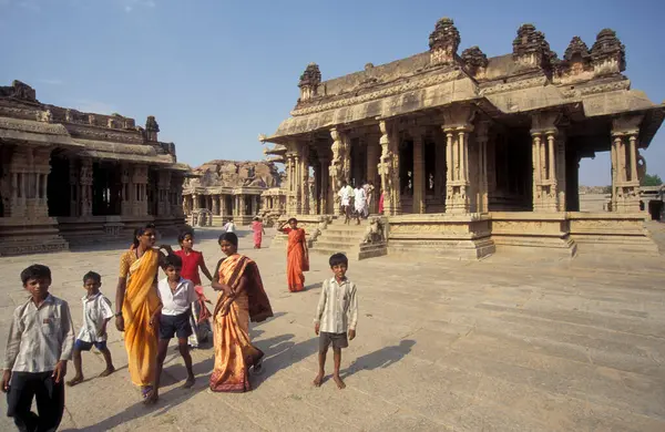 stock image Temple Hall with stone carving at the Vijaya Vittala Temple near the town of Hampi in the Province of Karnataka in India. India, Karnataka, March, 1998