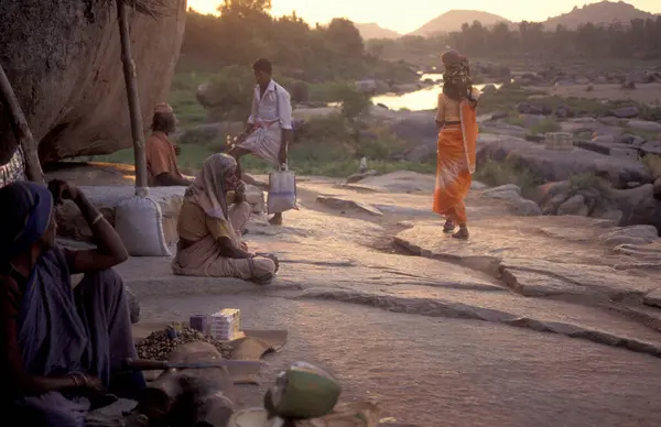 stock image People at a food market in the city of Mysore in the Province of Karnataka in India. India, Mysore, March, 1998