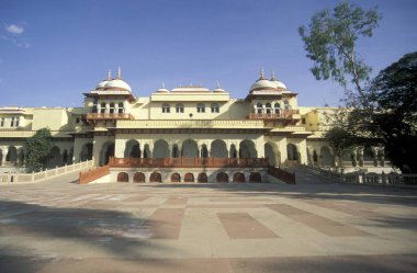 Hindistan 'ın Rajasthan eyaletindeki Jaipur şehrindeki Rambagh Palace Oteli. Hindistan, Jaipur, Ocak 1998
