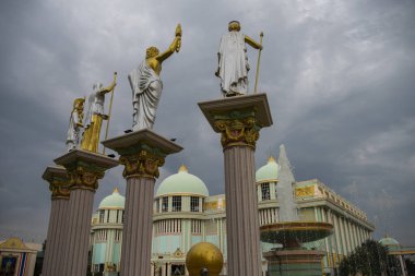 Pattaya City yakınlarındaki Sukhawadee Sarayı ve Tayland 'daki Chonburi ili yakınlarındaki Sukhawadee Sarayı ve Bahçeleri, Pattaya, Kasım 2024