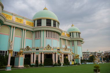 Pattaya City yakınlarındaki Sukhawadee Sarayı ve Tayland 'daki Chonburi ili yakınlarındaki Sukhawadee Sarayı ve Bahçeleri, Pattaya, Kasım 2024