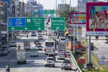 Pattaya şehrindeki Sukhumvit Yolu ve Tayland 'daki Chonburi ili, Pattaya, Kasım 2024