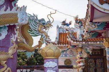 Chao Mae Thapthim Tapınağı, Tayland 'ın Rayong şehrindeki Laem Charoen Sahili, 24 Ekim 2024 Rayong