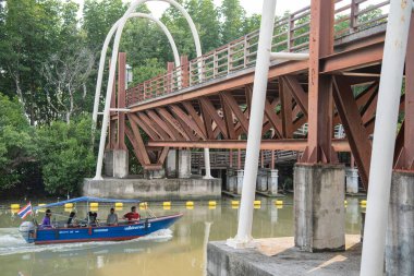 Mangrove Orman Köprüsü, Tayland, Tayland 'ın Rayong ilindeki Rayong şehrinde, 26 Ekim 2024