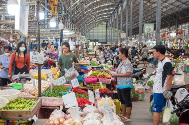 Tayland, Tayland, Rayong 'daki Rayong şehrindeki Food and Star Market' te taze sebze, 24 Ekim 2024