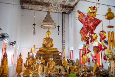 Tayland, Nonthaburi 'deki Pak Kret şehrindeki Ko Kret Adası' nda Wat Sao Tanga Tangası. Tayland, Pak Kret, 10 Kasım 2024