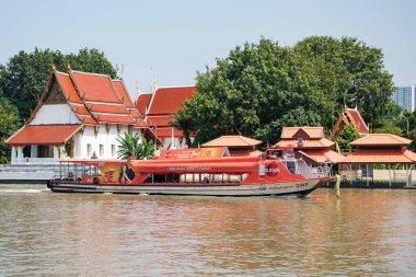 Tayland, Tayland, Pak Kret, 10 Kasım 2024 'te Nonthaburi şehrindeki Pak Kret şehrinde bir feribot.