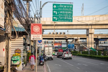 Tayland 'ın Bangkok şehrinde, Don Mueang' da Thanon Song Prapha Yolu, 11 Kasım 2024
