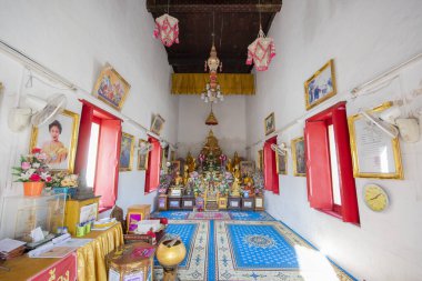 Wat Chimphli Sutthawat Tayland 'ın Nonthaburi eyaletindeki Pak Kret şehrindeki Ko Kret Adası' nda. Tayland, Pak Kret, 10 Kasım 2024
