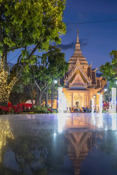 Khon Kaen Şehir Merkezi 'ndeki Şehir Sütun Tapınağı ve Tayland' daki Khon Kaen ili. Tayland, Khon Kaen, 8 Aralık 2024