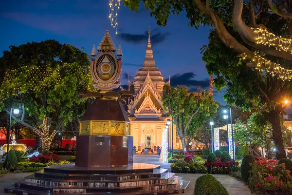 Khon Kaen Şehir Merkezi 'ndeki Şehir Sütun Tapınağı ve Tayland' daki Khon Kaen ili. Tayland, Khon Kaen, 8 Aralık 2024