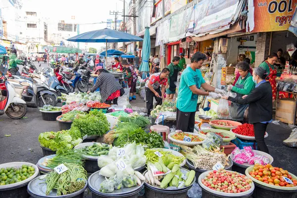 Khon Kaen 'in şehir merkezindeki belediye marketi ve Tayland' daki Khon Kaen ili. Tayland, Khon Kaen, 4 Aralık 2024