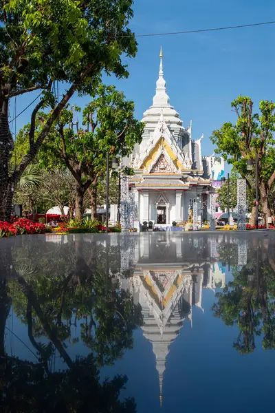 Khon Kaen Şehir Merkezi 'ndeki Şehir Sütun Tapınağı ve Tayland' daki Khon Kaen ili. Tayland, Khon Kaen, 4 Aralık 2024