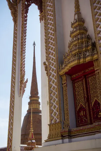 Wat That Chedi, Khon Kaen şehir merkezinde ve Khon Kaen, Tayland 'da. Tayland, Khon Kaen, 5 Aralık 2024